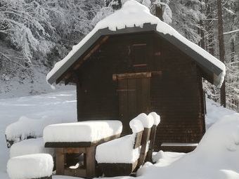 Die Sommerhaldenhütte im Winter