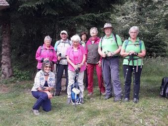 Die Wandergruppe bedankte sich bei Heinz und Ulla für die gelungene Führung