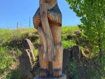 Das Kennzeichen des Heiligen Gallus: Der Bär mit dem Holzstück