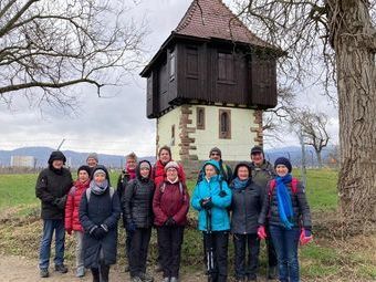 Richtiges Aprilwetter gabs bei der Wanderung, eisiger Wind, Schneefall, aber auch Sonnenschein.