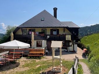 Die erste Etappe war erreicht, "die Höfner Hütte", Christels frühere Heimat.