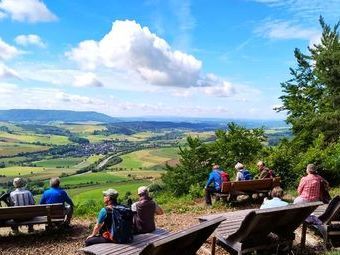 Bei solch schöner Aussicht schmeckt das Vesper doppelt gut.