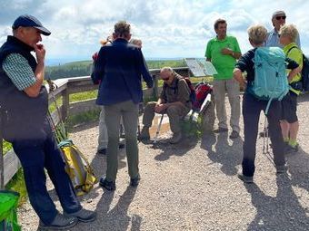 Wolfgang erzählt uns Interessantes vom Feldberg.