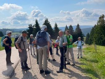 Neben herrlicher Flora und Fauna gabs unterwegs immer wieder Interessantes zu lauschen