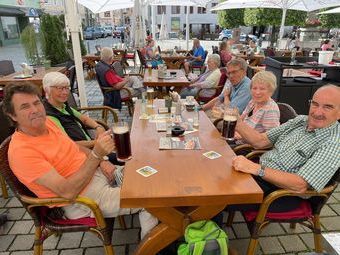 Da wir ja in Bayern waren, war auch ein Biergarten nicht weit.