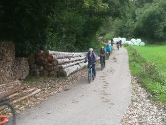 In rasanter Fahrt gings abwärts ins Weilersbach,