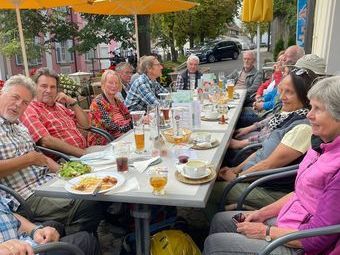 Nach 18 km Wanderstrecke verdienter Ausklang im Cafe Reiter